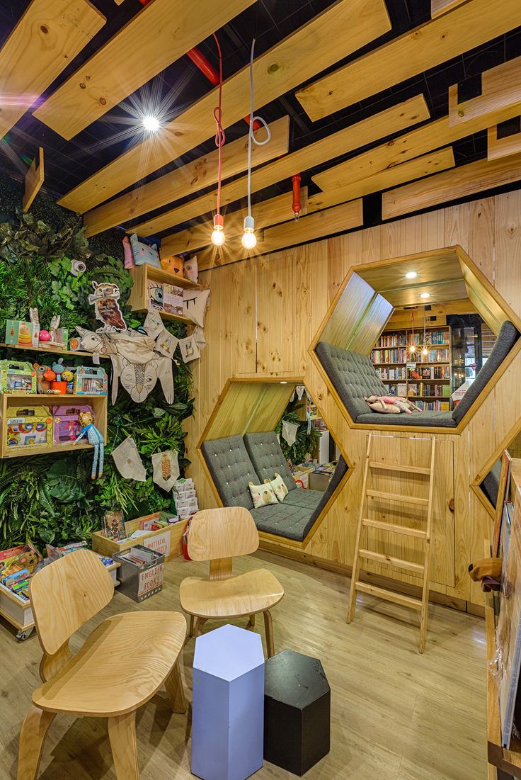 Cozy Cafe Design Blends Natural Elements and Playful Decor for All Ages