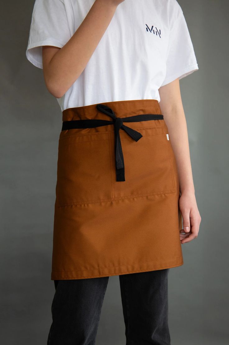 Stylish and Functional Cafe Uniform: A Clean Look for a Welcoming Atmosphere