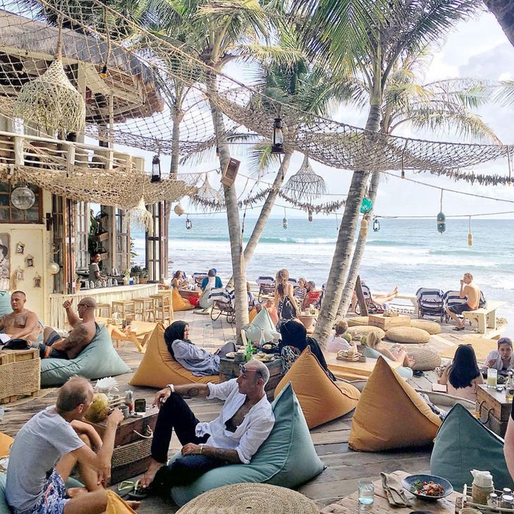 Tropical Cafe Design: Relaxed, Open-Air Oasis for Socializing by the Beach