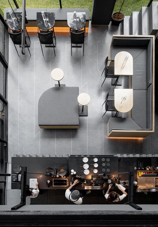 Modern Minimalist Cafe Design Enhancing Social Interaction and Relaxation