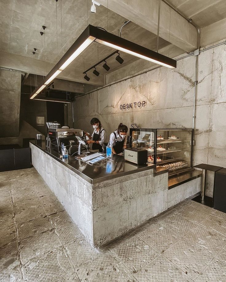 Minimalist Cafe Design Blends Industrial Elegance with Inviting Atmosphere