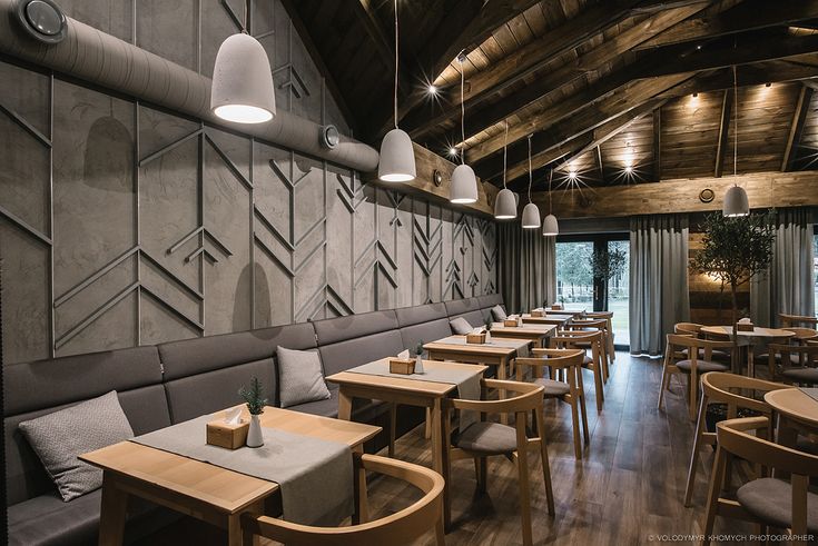 Harmonious Cafe Design Blends Modern Aesthetics with Rustic Comfort