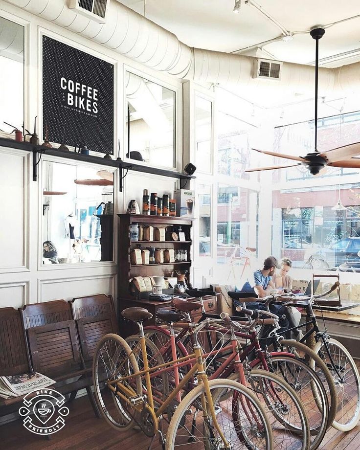 Charming Cafe Design Blends Modern Aesthetics with Rustic Elements and Cycling Culture