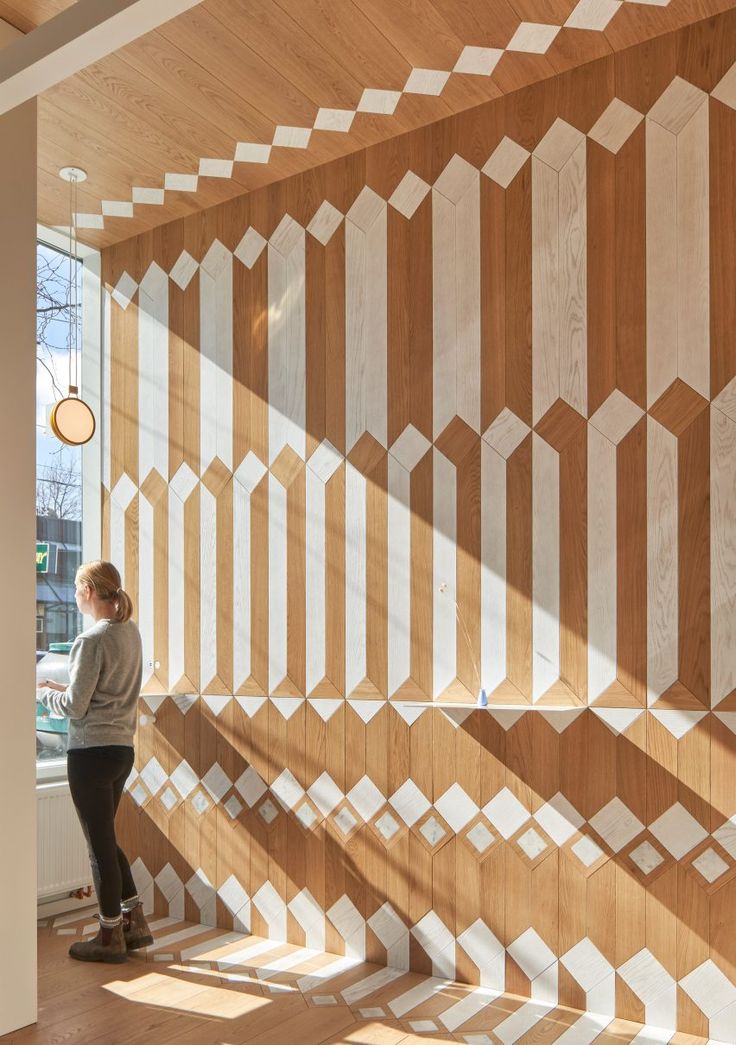 Stylish Cafe Design Merges Geometric Patterns and Natural Light for a Cozy Atmosphere