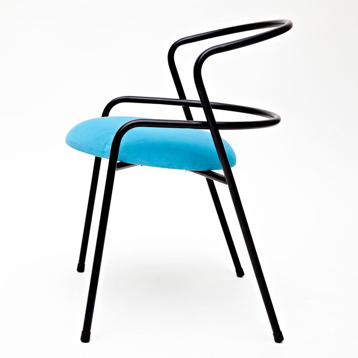 Contemporary Chair: Sleek Black Frame, Vibrant Turquoise Cushion, Ideal for Modern Cafes