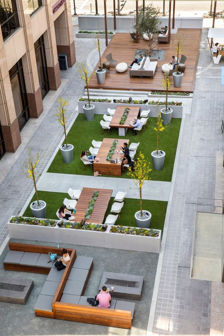 Inviting Cafe Design with Modern Outdoor Area and Versatile Seating Arrangements