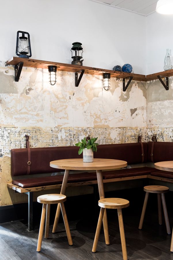 Charming Cafe Design: A Harmonious Fusion of Rustic and Contemporary Elements