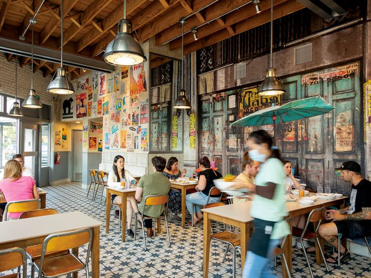 Eclectic Cafe Atmosphere Blends Rustic Charm with Contemporary Design