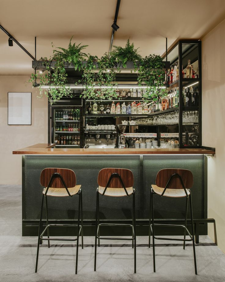 Stylish Cafe Bar Design Blends Contemporary Aesthetics with Inviting Warmth and Natural Elements