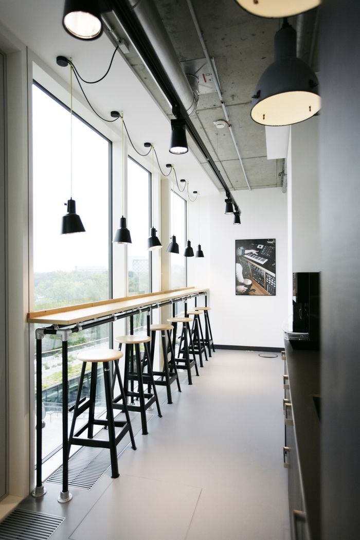 Bright Modern Cafe Design: A Chic Blend of Minimalism and Urban Style