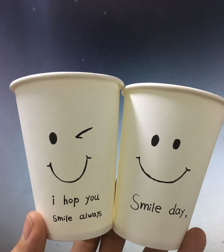 Creating a Welcoming Atmosphere: Hand-Drawn Coffee Cups Enhance Cafe Ambiance