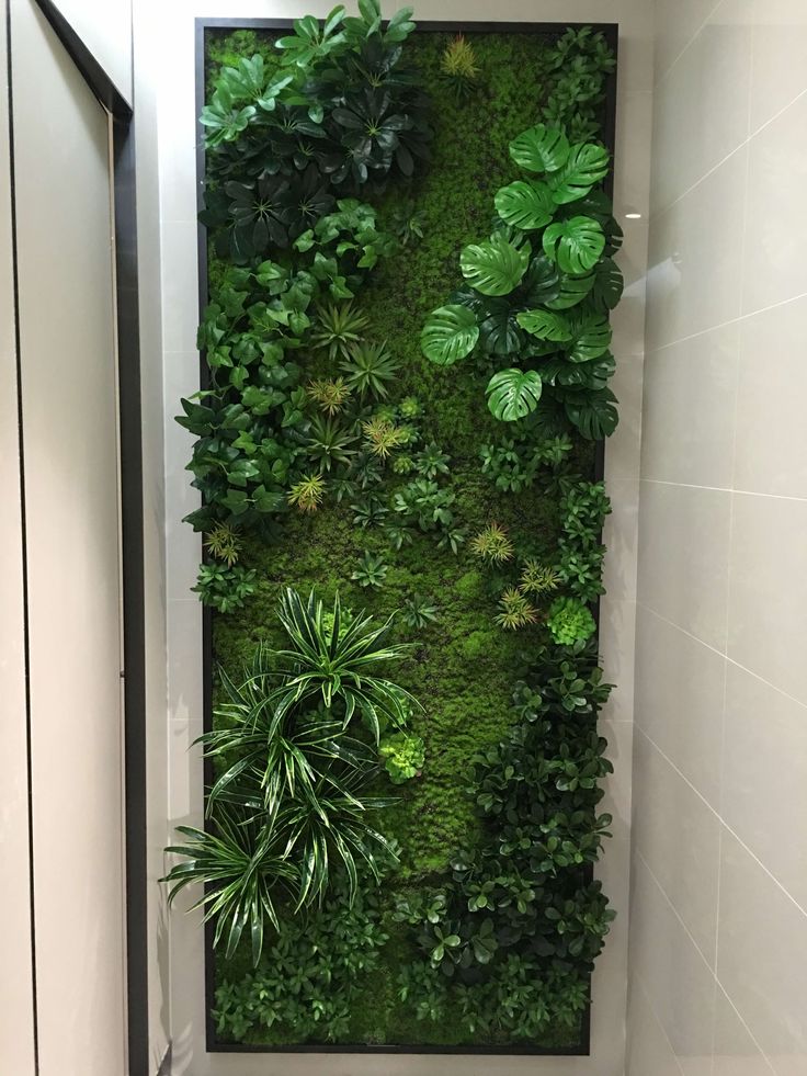 Vibrant Vertical Garden Enhances Cafe Ambiance and Air Quality