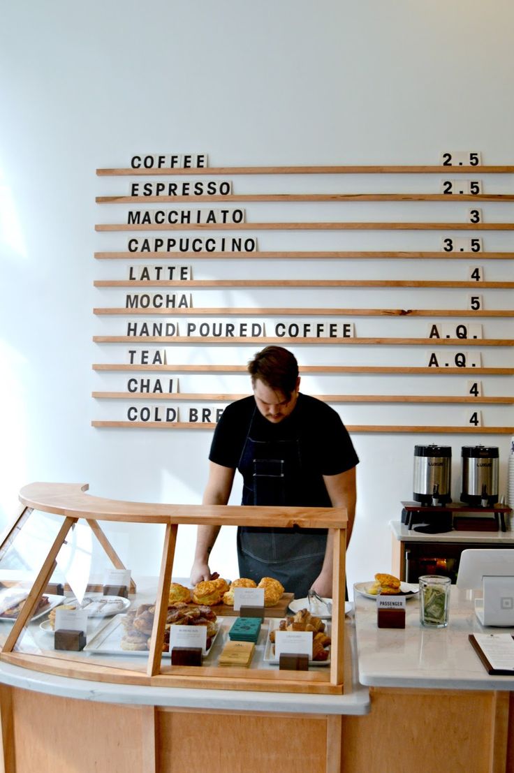 Modern Minimalist Cafe Design: An Inviting Space with an Open Layout and Clean Aesthetics