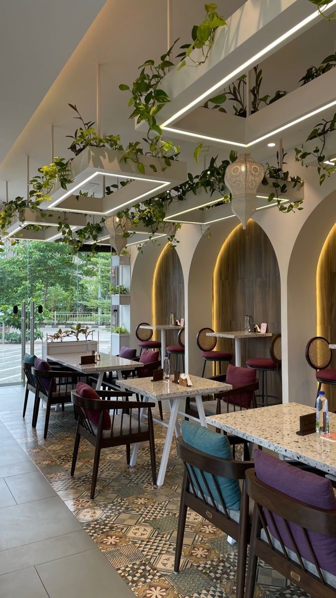 Modern Cafe Design Blends Nature and Comfort in an Inviting Atmosphere