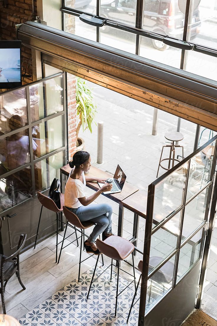 Contemporary Cafe Design Blending Rustic Charm and Inviting Atmosphere