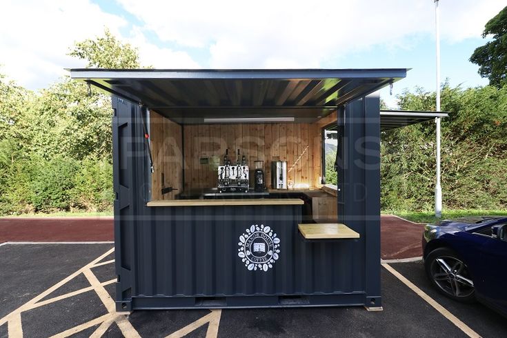 Modern Shipping-Container Cafe Design: Functionality Meets Inviting Aesthetic