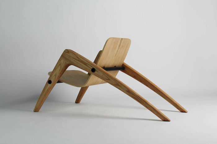 Modern Wooden Cafe Chair: A Fusion of Ergonomics and Minimalist Elegance