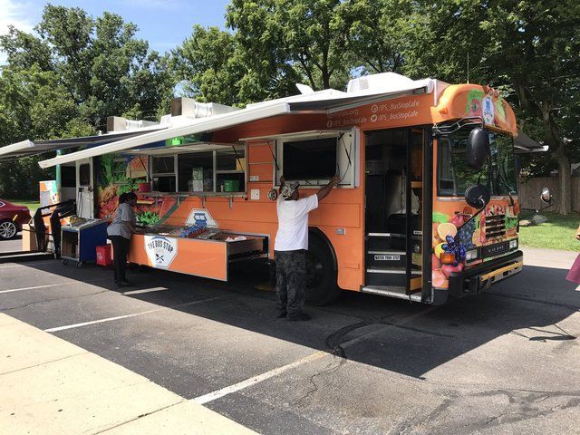 Vibrant Food Truck Design: Blending Functionality with a Welcoming Aesthetic