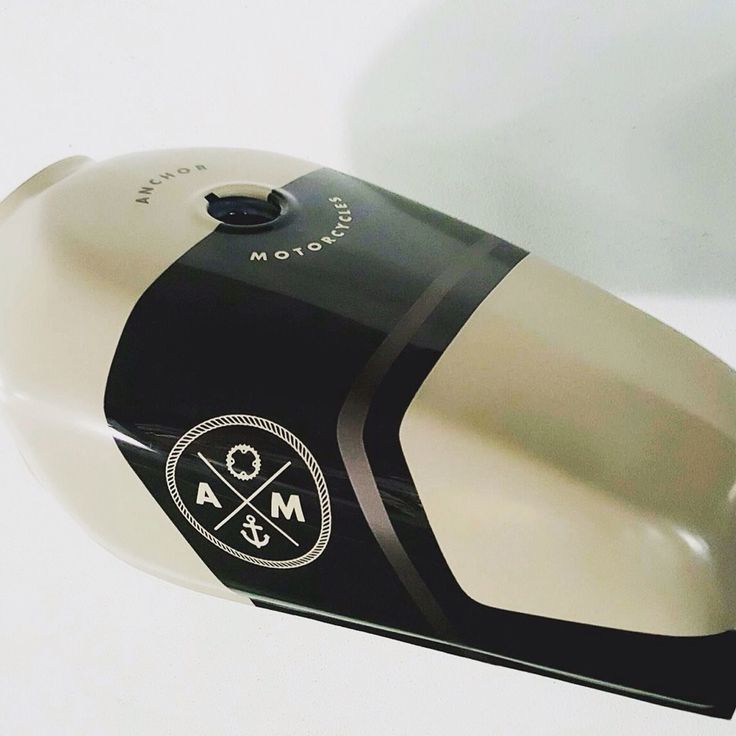 Stylish Motorcycle Gas Tank: A Contemporary Design Blending Modern Aesthetics with Vintage Inspiration