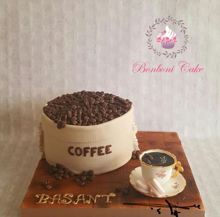 Cozy Cafe-Inspired Cake Design with Coffee Beans and Elegant Accessories