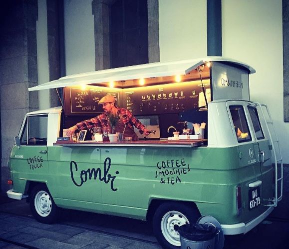 Charming Retro Coffee Truck Design Merges Vintage Aesthetics with Modern Urban Coffee Culture