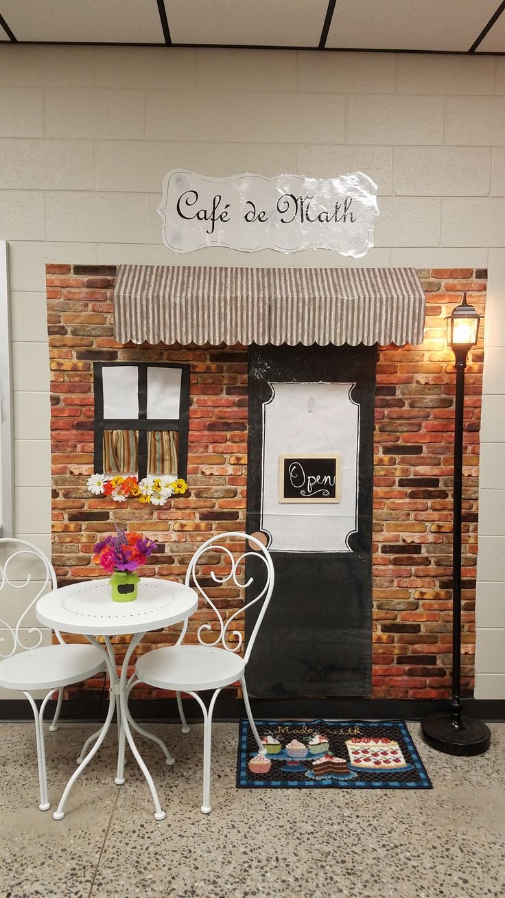 Charming Cafe Design Blends Whimsical Math Theme with Cozy Ambiance